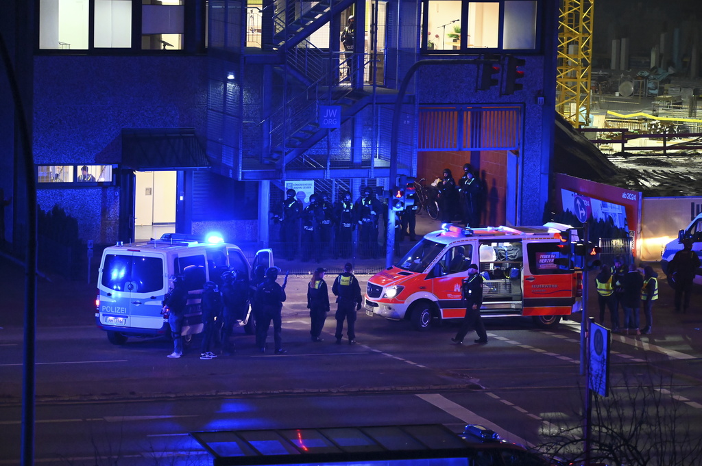 German Police: 8 Dead in Jehovah's Witnesses Hall Shooting