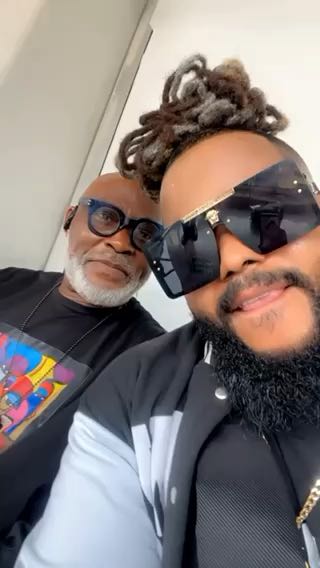 white money chilling with RMD
cc:RMD
#movie