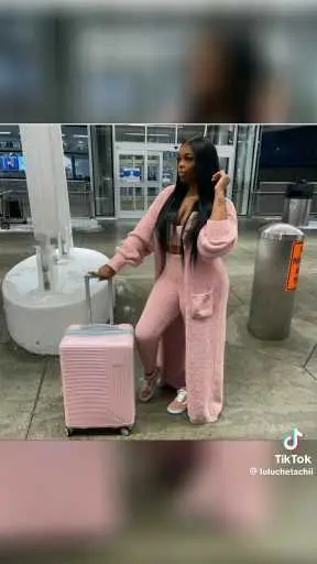 Airport outfits ideas 

cc: Luluchetachii

Follow our