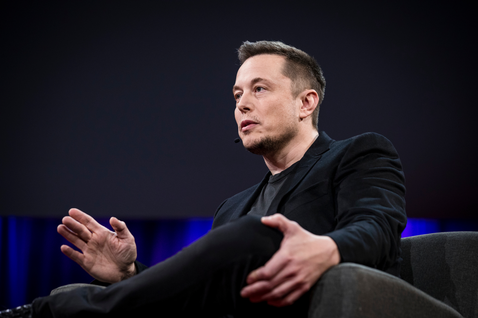 Elon Musk migrates X users from Twitter.com to X.com