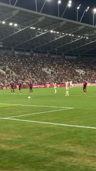  Calm as ever. C_Nkunku slots it home.