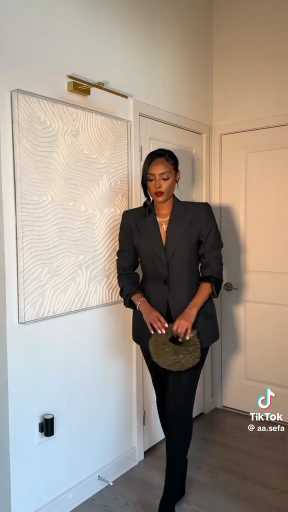 Blazer outfit idea

Cc: Aashefa

Follow our