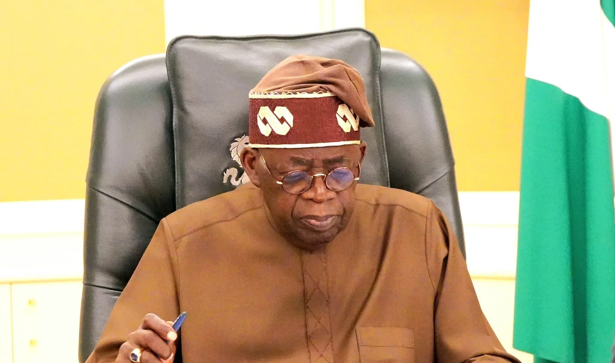 Tinubu sets exchange rate at N1500/$ in 2025 budget