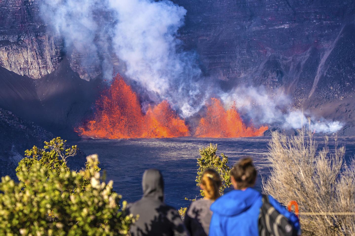 Stunning photos show lava erupting from Hawaii's Kilauea volcano