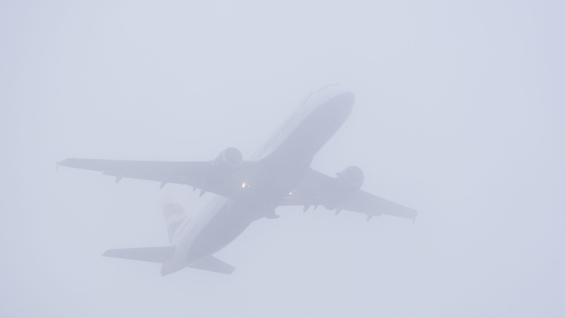 More flights disrupted by thick fog on Gatwick's busiest day of Christmas holiday period