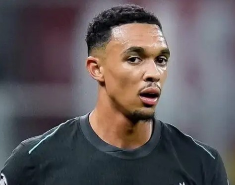 Alexander-Arnold Snubs Liverpools Contract Extension Offer Amid Madrid Interest