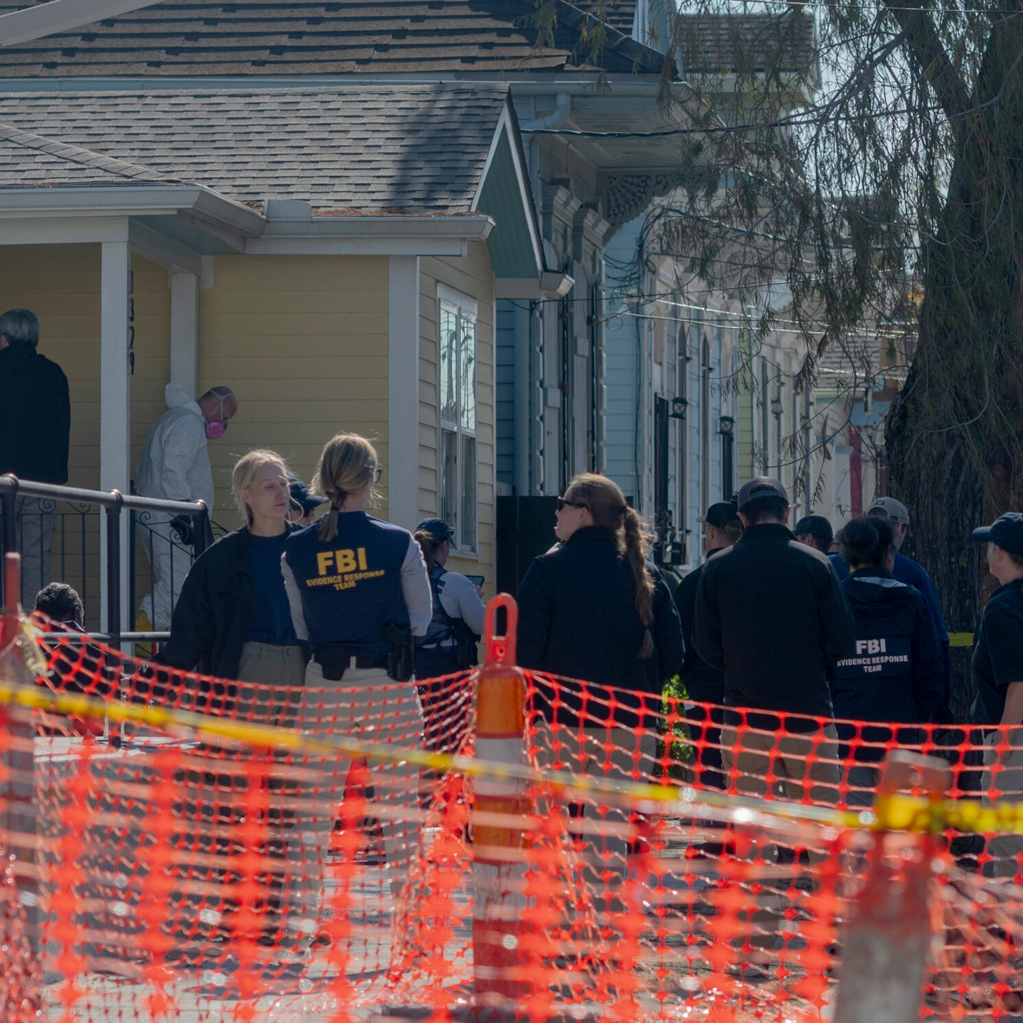 New Orleans Attacker Had Transmitter to Set Off Explosives, F.B.I. Says