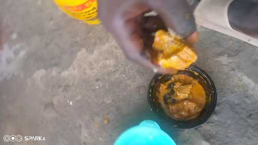 Omo na garri person dey take use