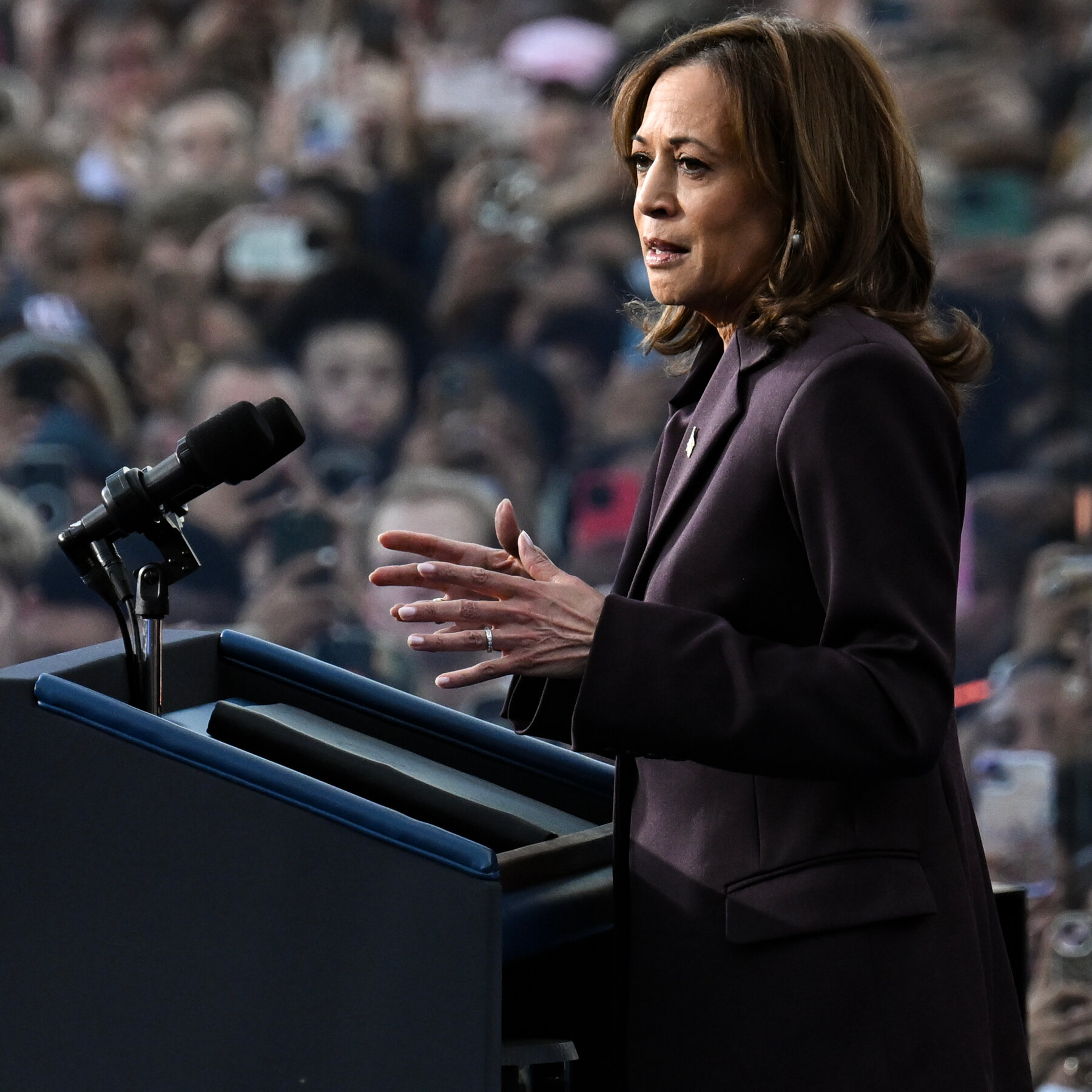 Harris Faces an Awkward Election Task: Certifying the Vote She Lost