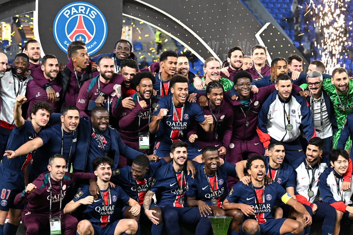 Late Dembele strike wins PSG French Champions Trophy in Doha