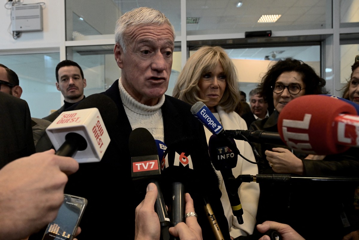 Deschamps says he will step down as France coach in 2026