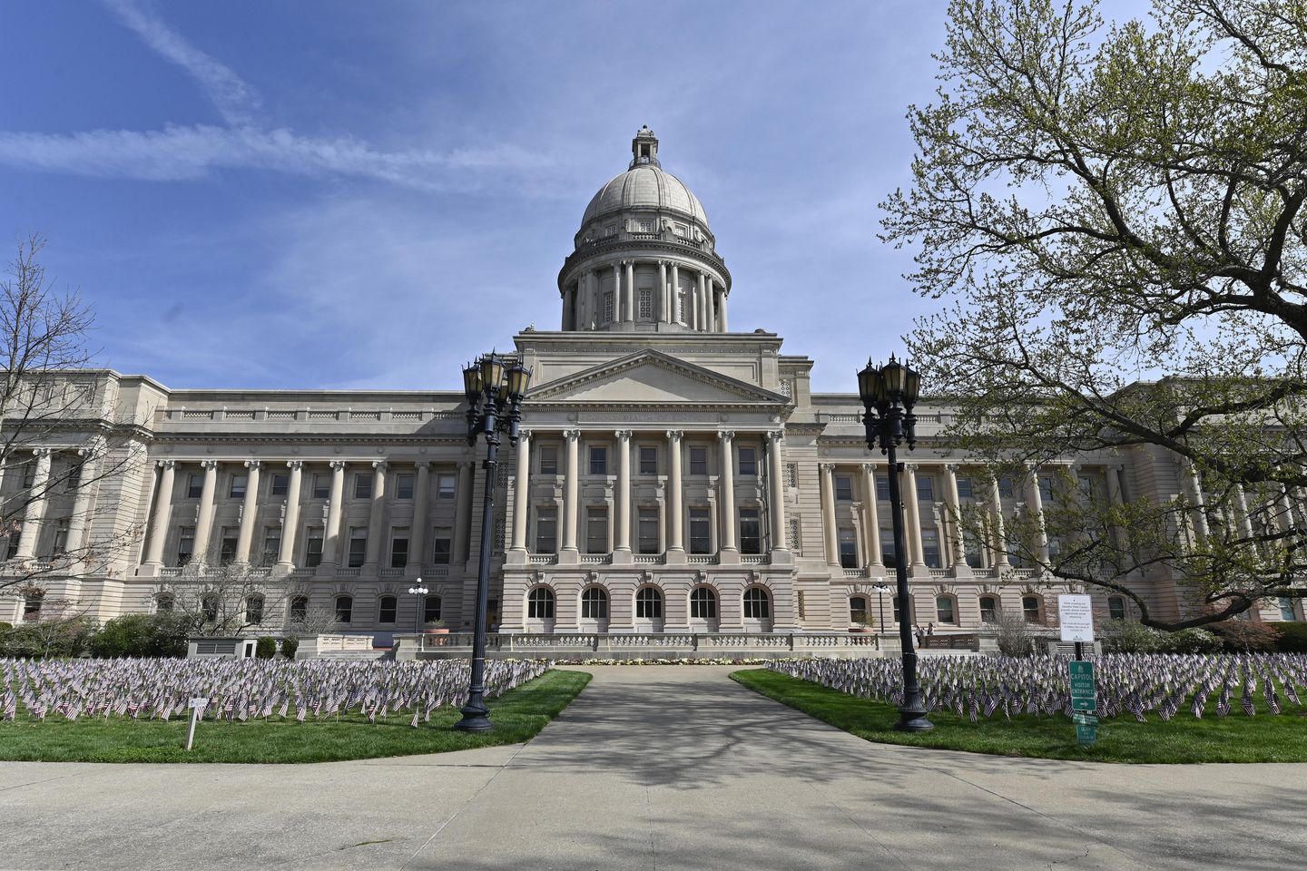 Income tax cut expected to be a top priority as Kentucky lawmakers convene for a 30-day session