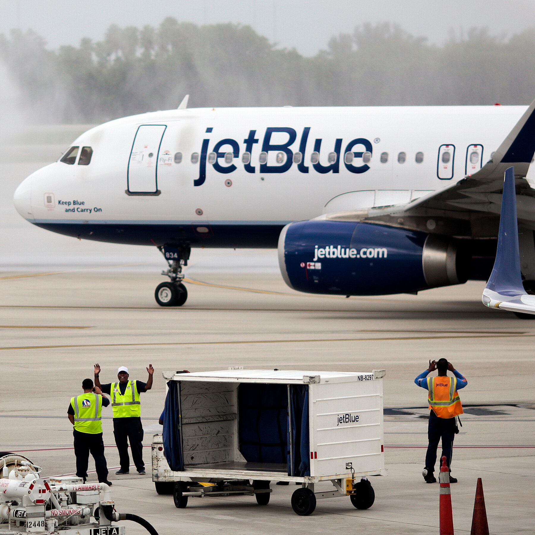 2 Bodies Found in JetBlue Planes Landing Gear at Fort Lauderdale Airport