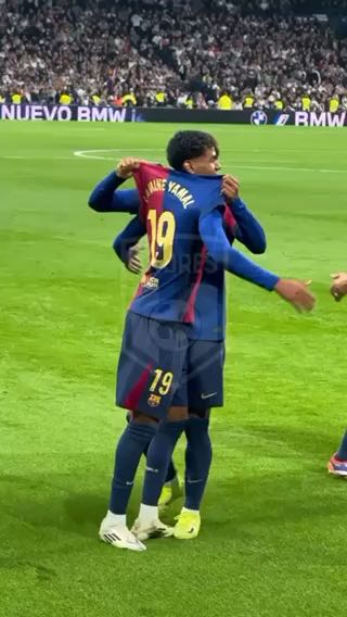  THE CHILDREN DANCED AT THE BERNABEU!
cc;