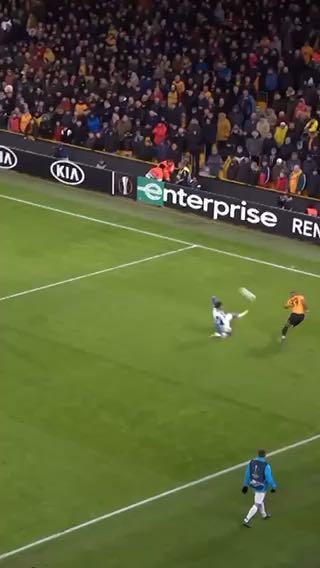  Ruben Neves with a madness
cc: europaleague