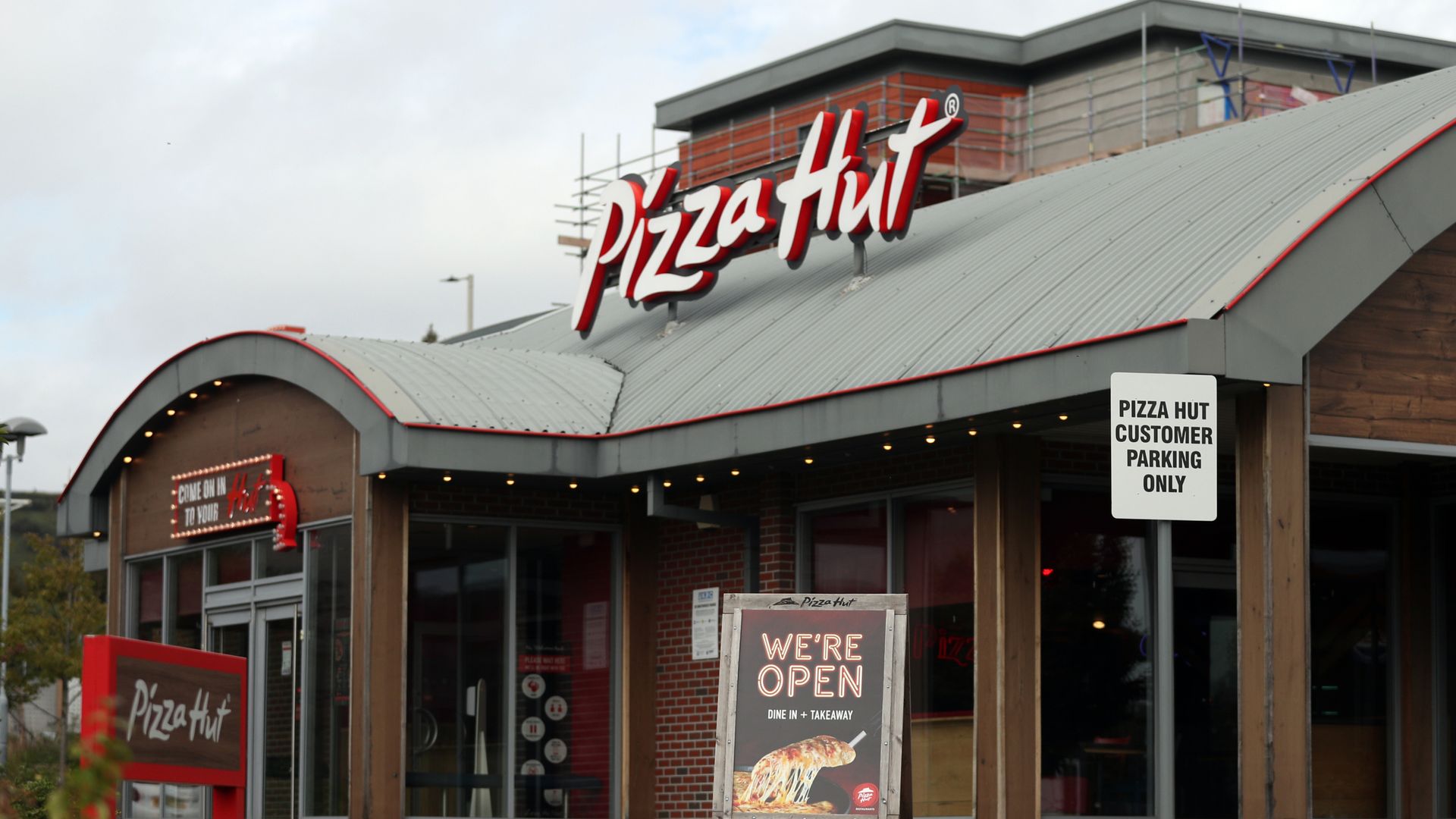 Pizza Hut's UK restaurants plot new direction in rescue deal