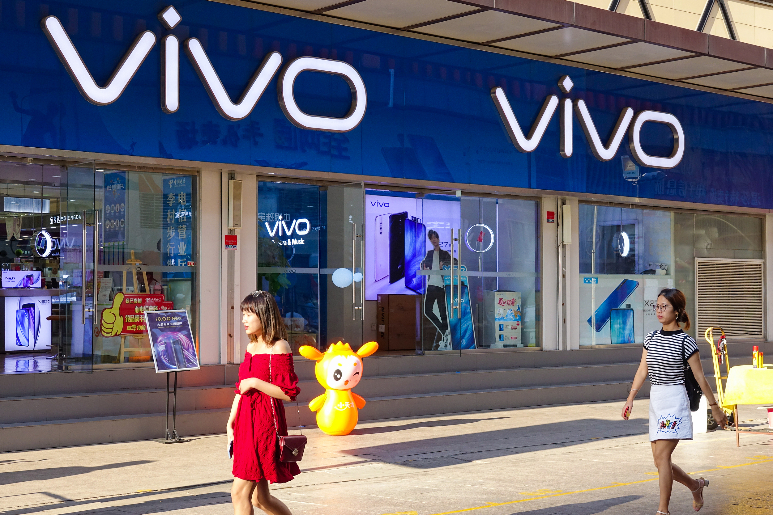 Apple loses top spot in China smartphone sales to Vivo