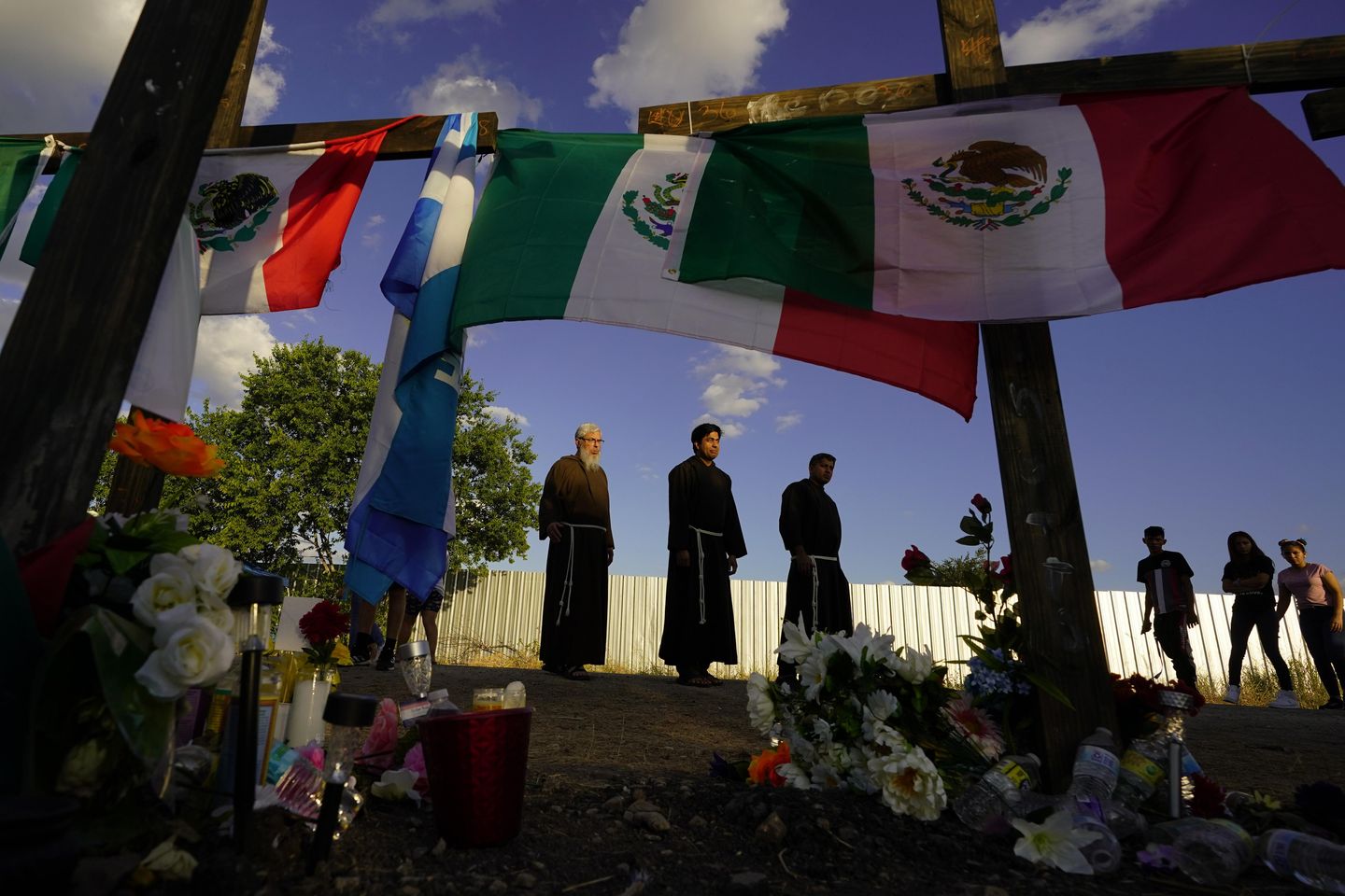 Driver in Texas migrant smuggling run pleads guilty in deaths of 53 migrants locked in truck