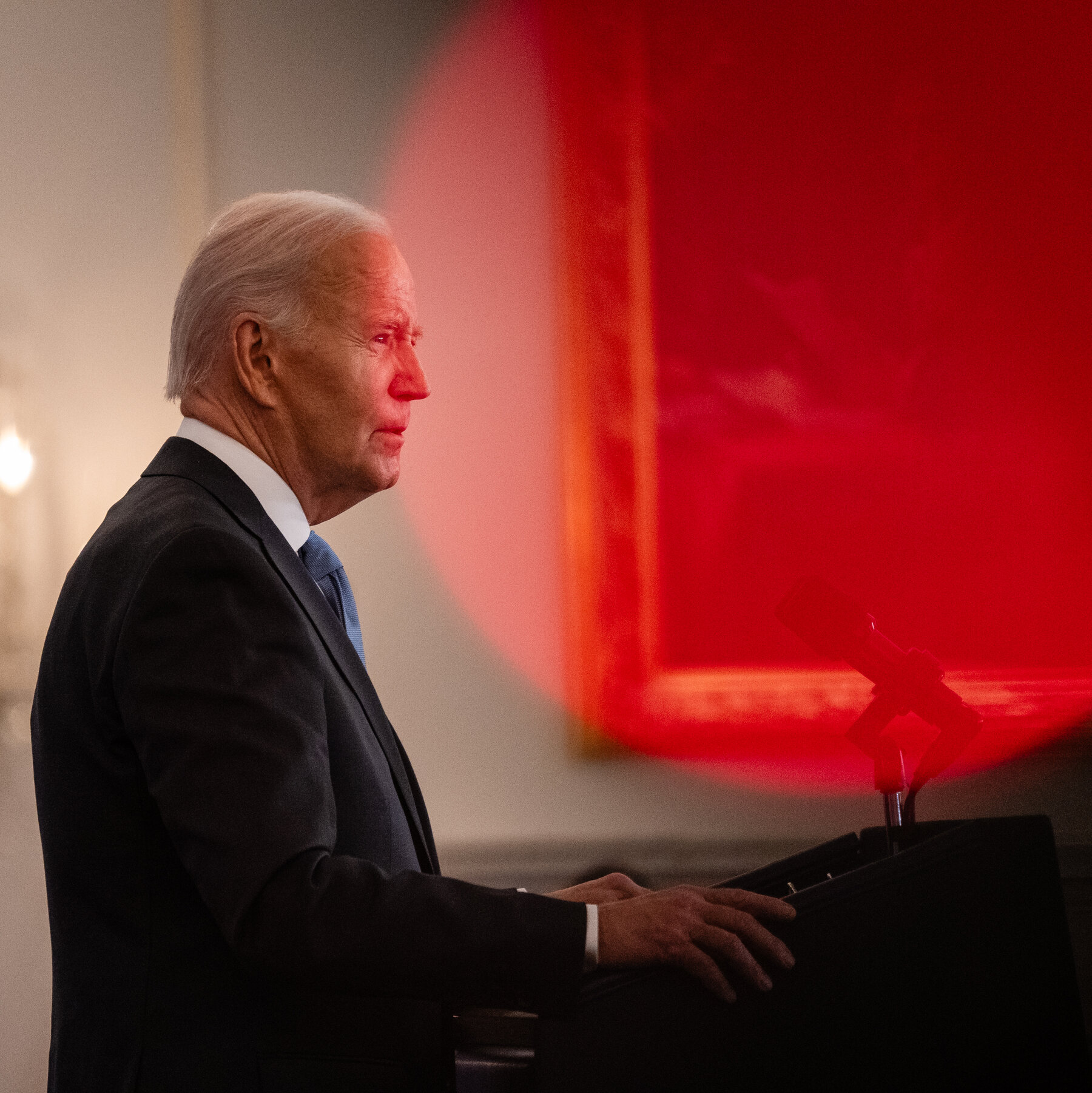 Biden Tightens Cybersecurity Rules, Forcing Trump to Make a Choice