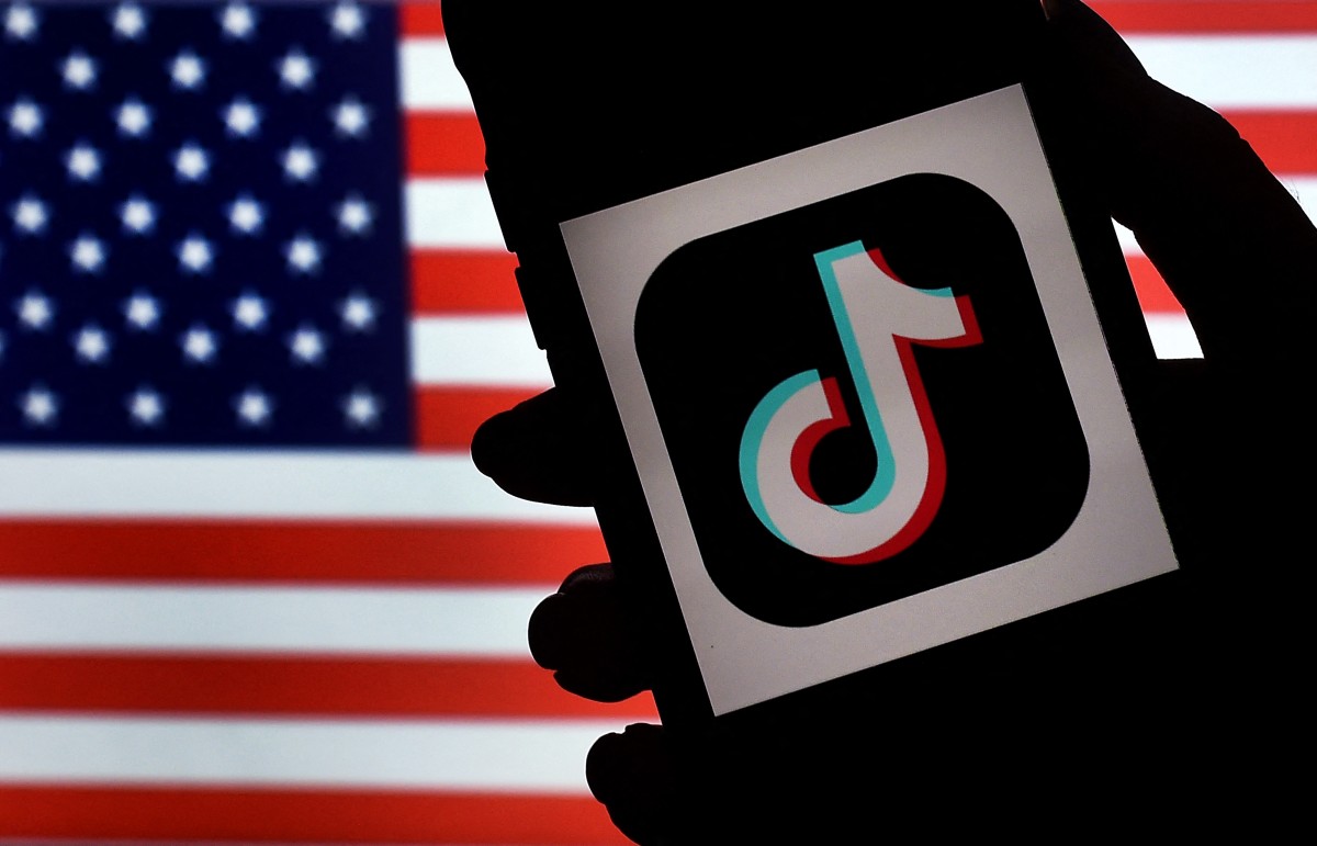 TikTok restores service in US, thanking Trump