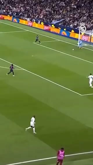 From back to front to GOAL... in