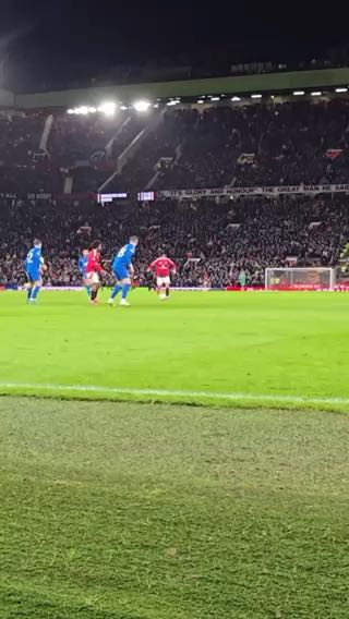  Bruno heroics pitchside
cc: europaleague
#sports
