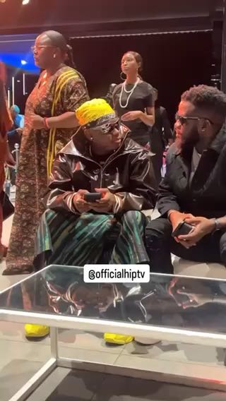  ayomaff live at the ongoing the_headies big