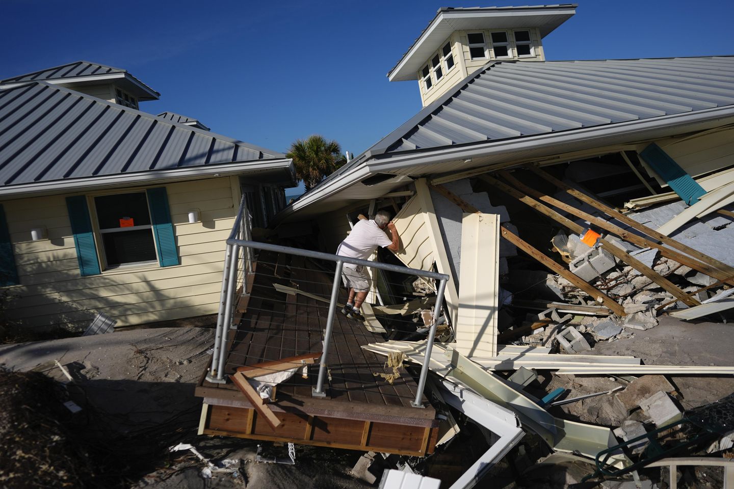 Who gets more disaster aid? Republican states. Experts explain that and more about FEMA