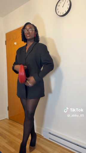 Blazer outfit idea 

Cc:Abby

Follow our page