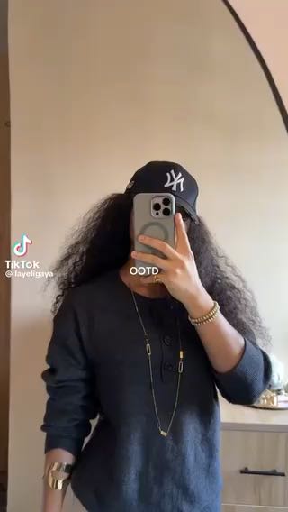 Casual outfit idea

Cc: Layeliyaga

Follow our