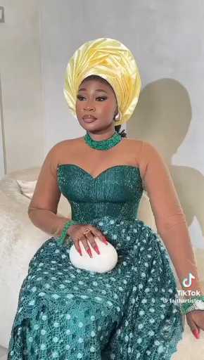 Owambe outfit idea

Cc: Faithartistry 

Follow our