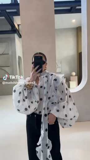 Black and white outfit idea

Cc: Mathilderodrigues