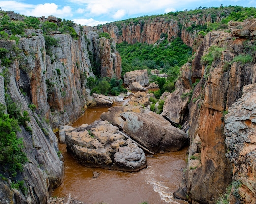 Bourke’s Luck Potholes: Nature’s Sculpted Masterpiece in Mpumalanga