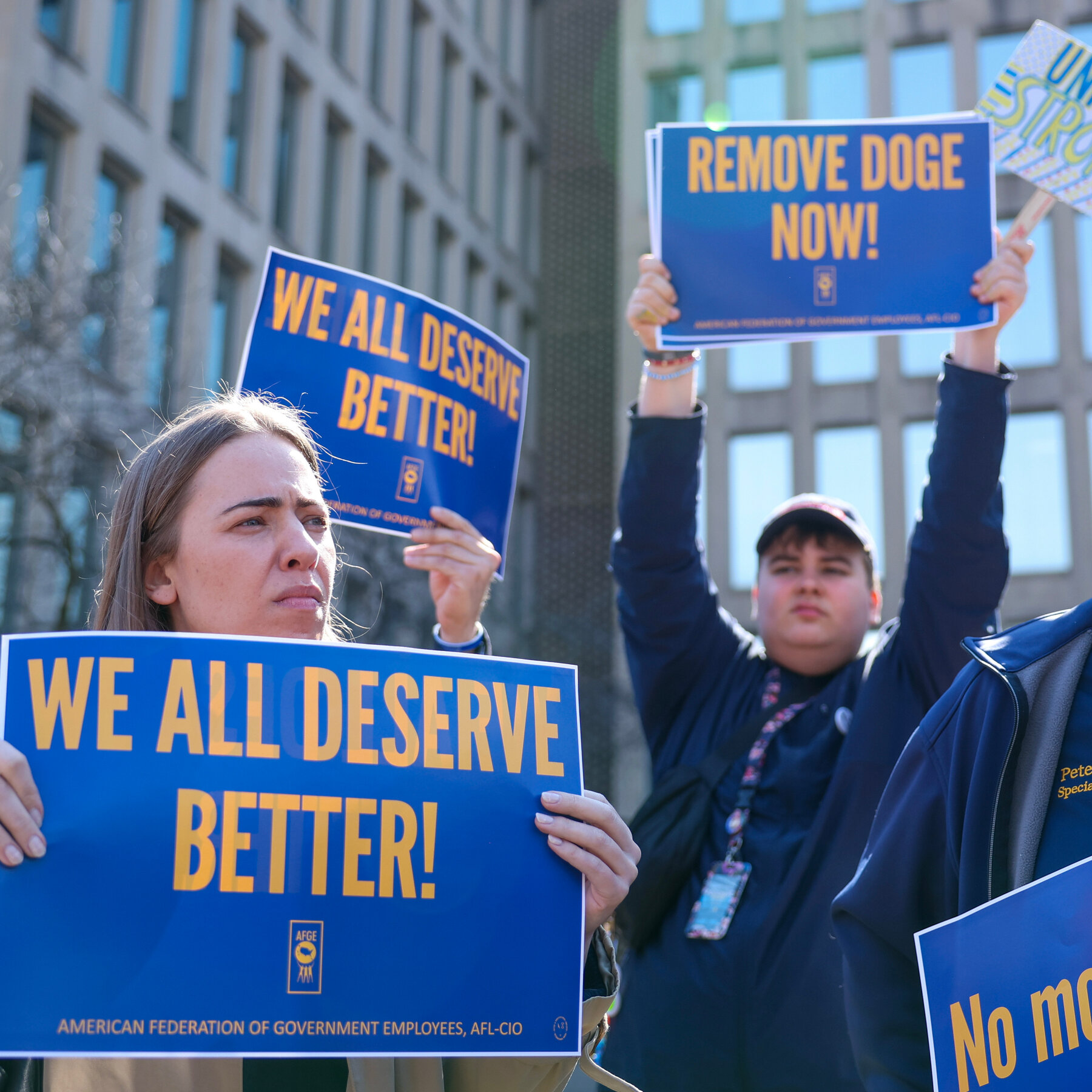 Trump Asks Supreme Court to Block Ruling on Rehiring Fired Workers