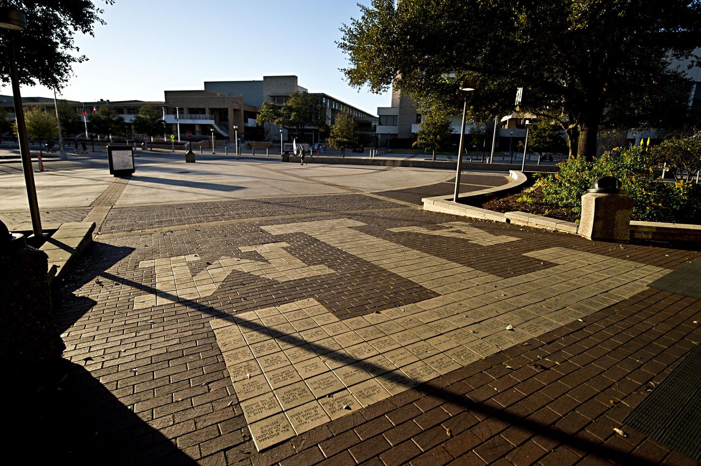 Judge allows drag show at Texas A&M despite the university's ban