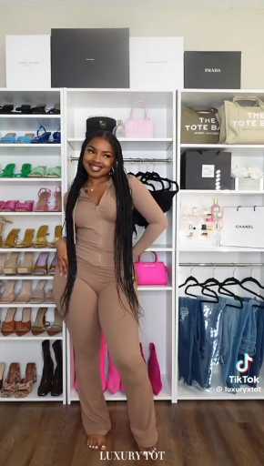 Loungewear outfits ideas 

Cc: Luxuryxtot

Follow our