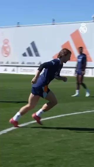 lukamodric10
INSIDE TRAINING
cc; realmadrid
#sports