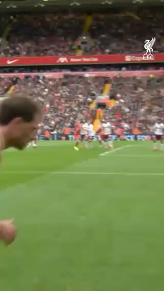  VVD in front of the Kop
cc: