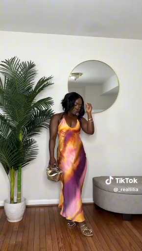 Silk satin outfit idea

Cc: Reallilia 

Follow