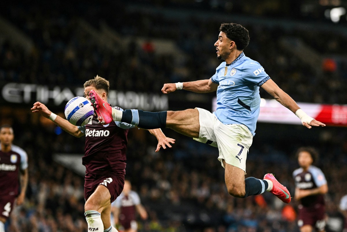 Top four would be Premier League trophy for Man City  Nunes