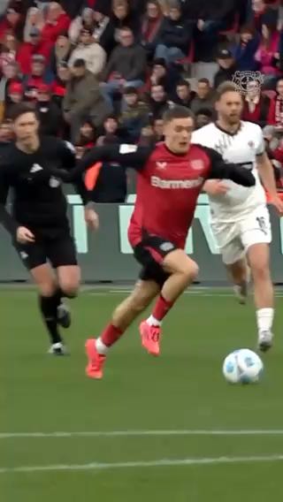  A masterpiece in motion
cc: bayerO4fussball
#sports