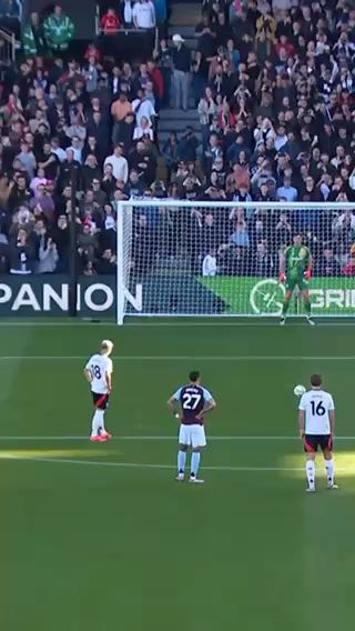 Emi Martínez's crucial penalty save last time