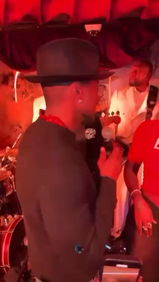  Fun moment between usher x tiwasavage
cc: