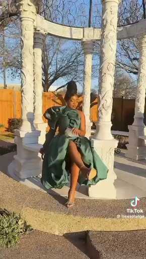 Ball dress outfit idea

Cc:Iseesolange

Follow our