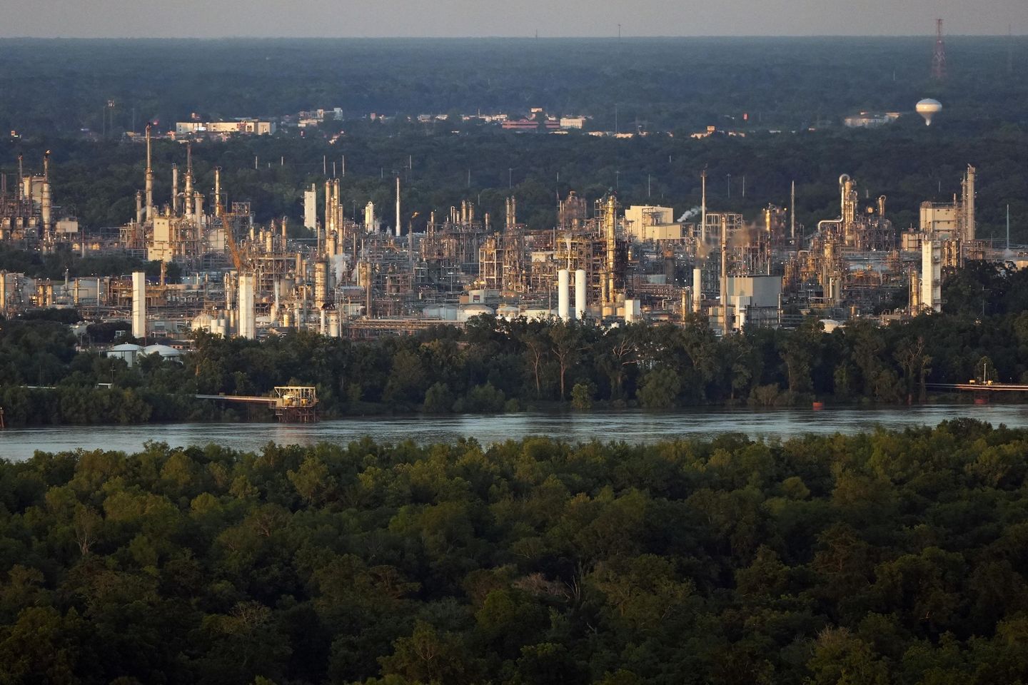 Louisiana stiflin community air monitoring with threat of million-dollar fines, federal lawsuit says