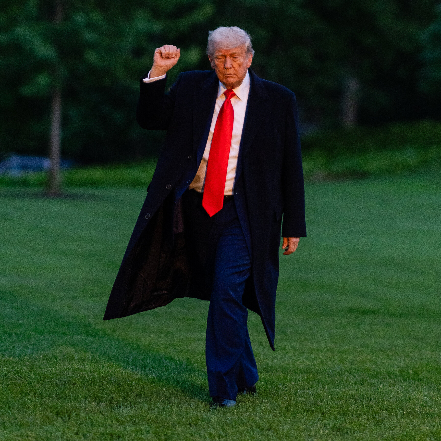 Pivoting From Tax Cuts to Tariffs, Trump Ignores Economic Warning Signs