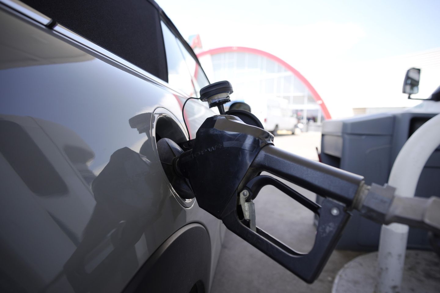 Memorial Day drivers can expect to see lowest gas prices in years
