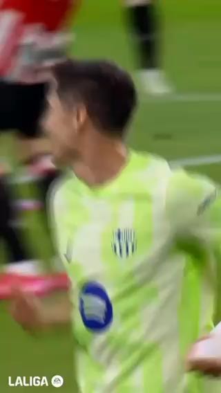 Another day, another goal for Lewy
cc: