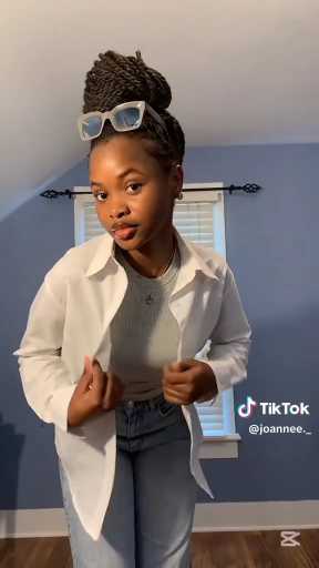 How to style a shirt 

Cc:Joannee 

Follow