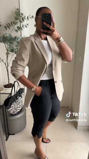 Blazer outfit idea

Cc: Outfitsmenu 

Follow our